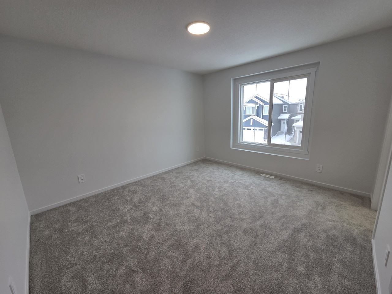 3648 213 St Main & Garage - Photo 7 of 14