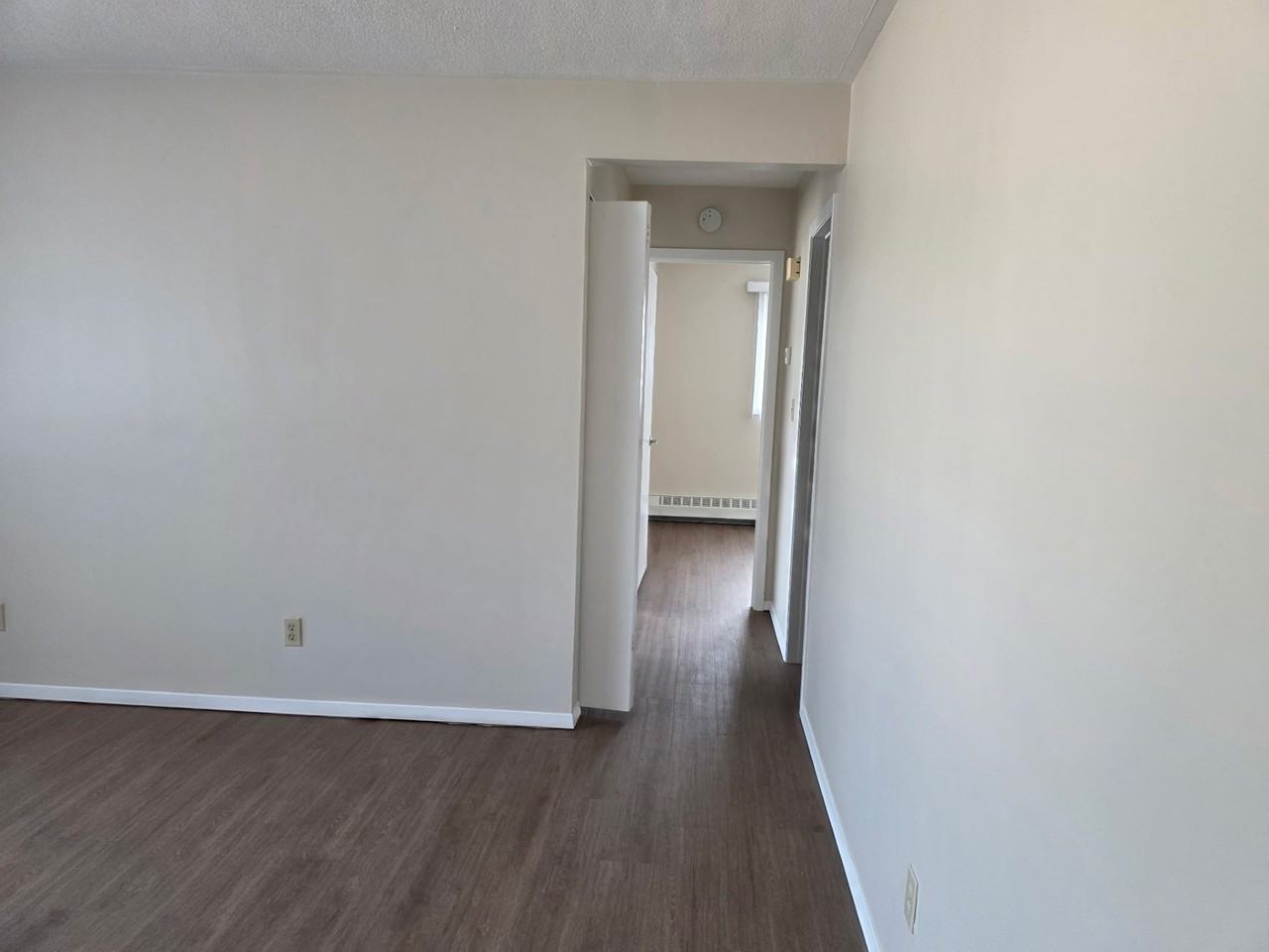 301 West - Photo 4 of 25