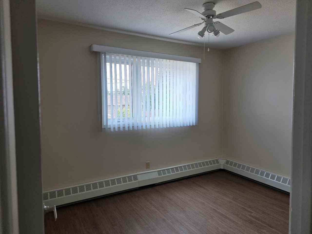 301 West - Photo 6 of 25