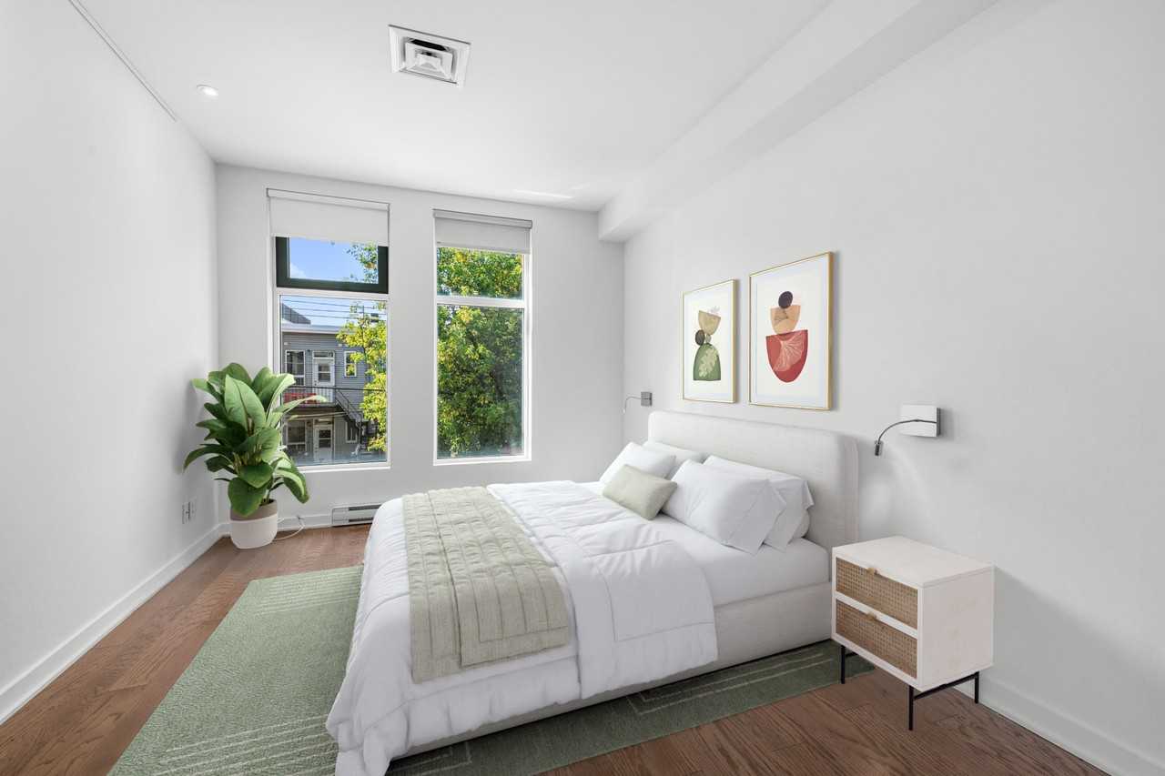 6426 Boul. St-Laurent - Photo 7 of 11