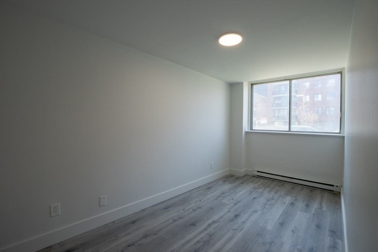 10355 Ave de Bois-de-Boulogne - Photo 7 of 10