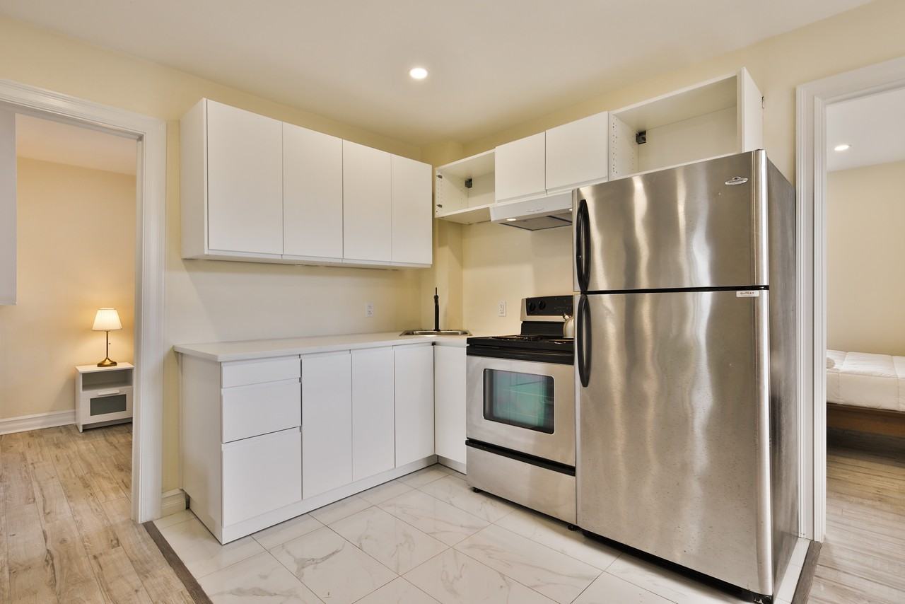 1439-1449 Dorion - Photo 2 of 10