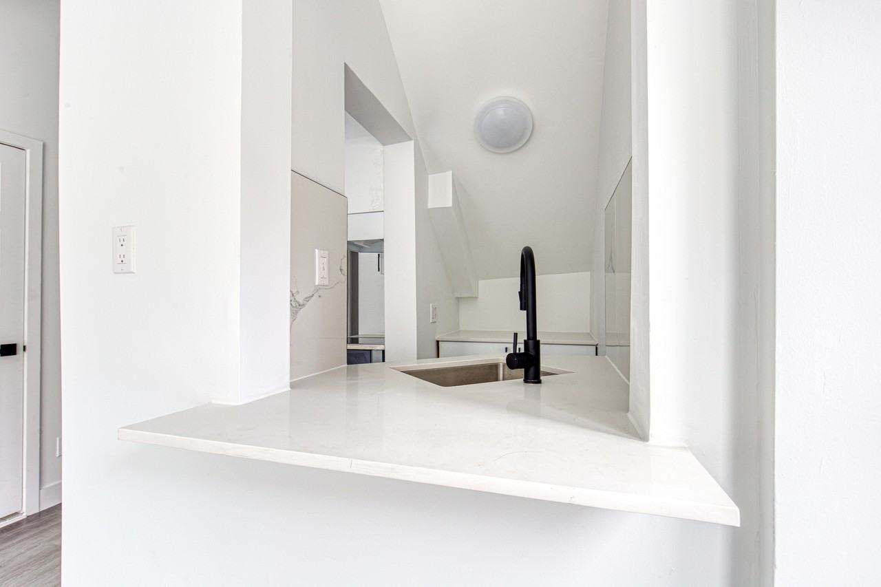 2002-2010 St Andre - Photo 7 of 9