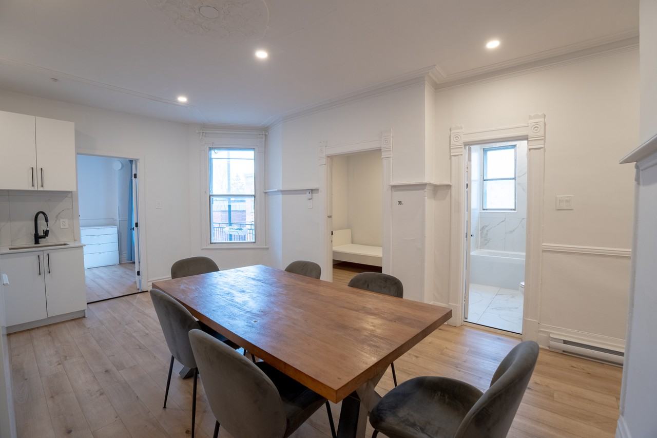 252 Laurier - Furnished - Photo 2 of 16