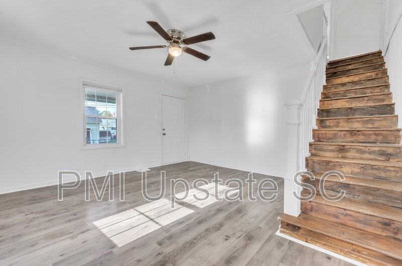 109 S 7th St - Photo 5 of 29