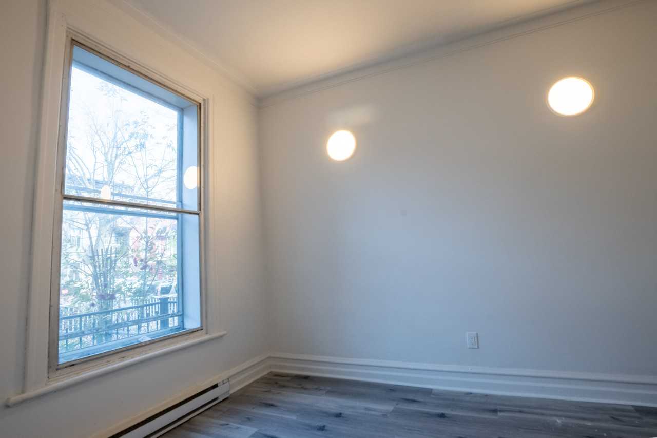 4852-4856 St Urbain - Photo 6 of 16