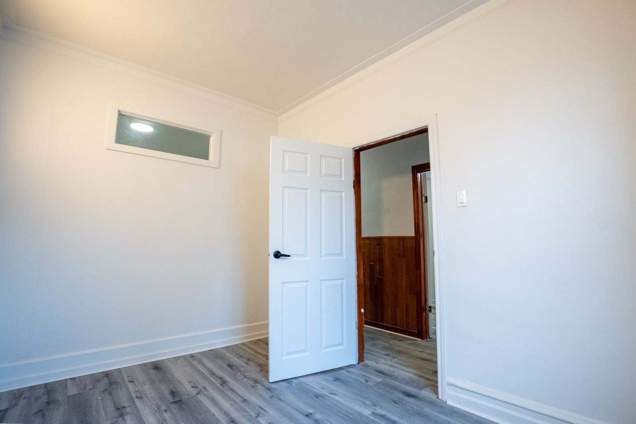 4852-4856 St Urbain - Photo 7 of 16