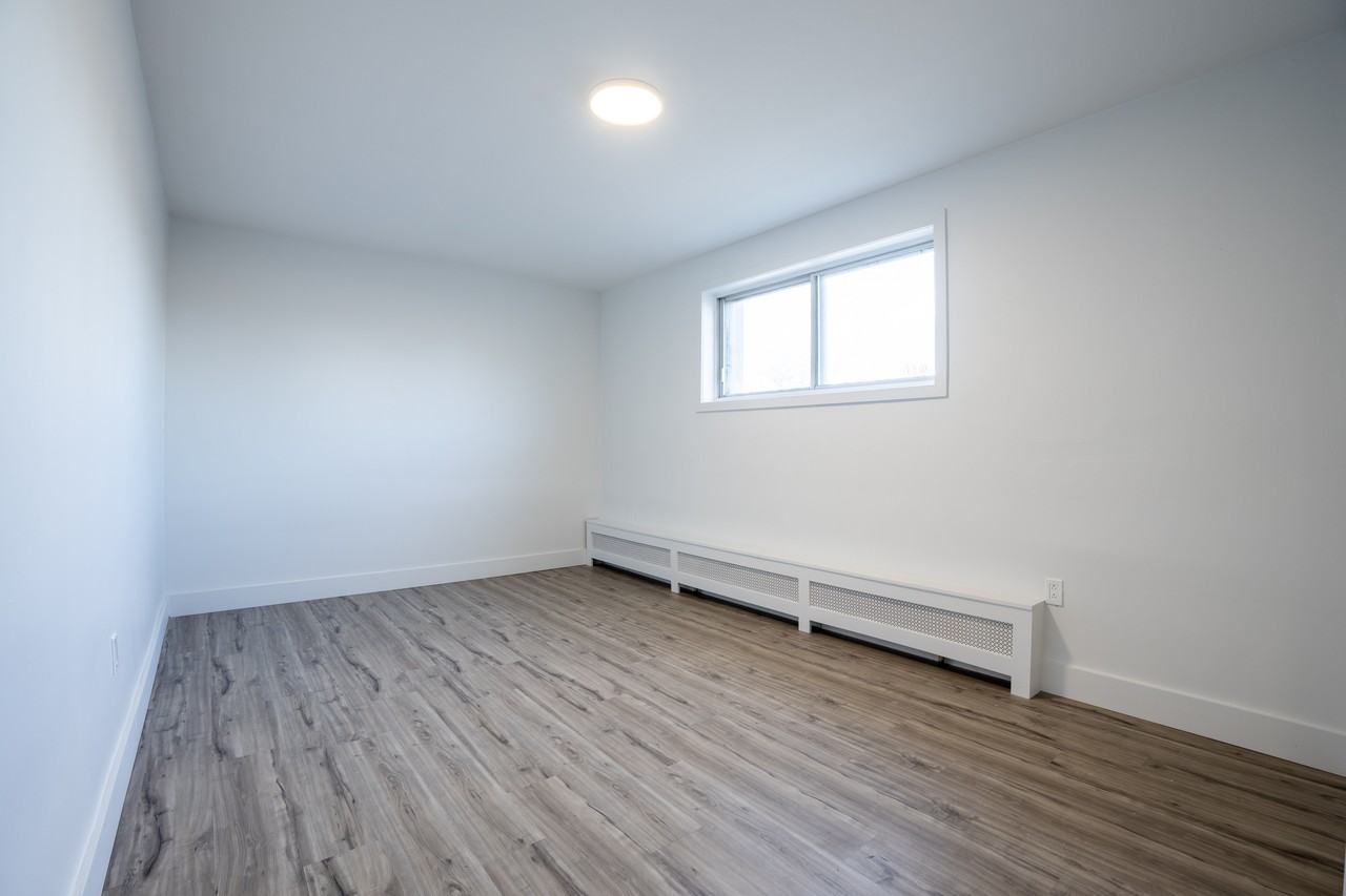 7030 Côte Saint Luc Rd - Photo 7 of 8