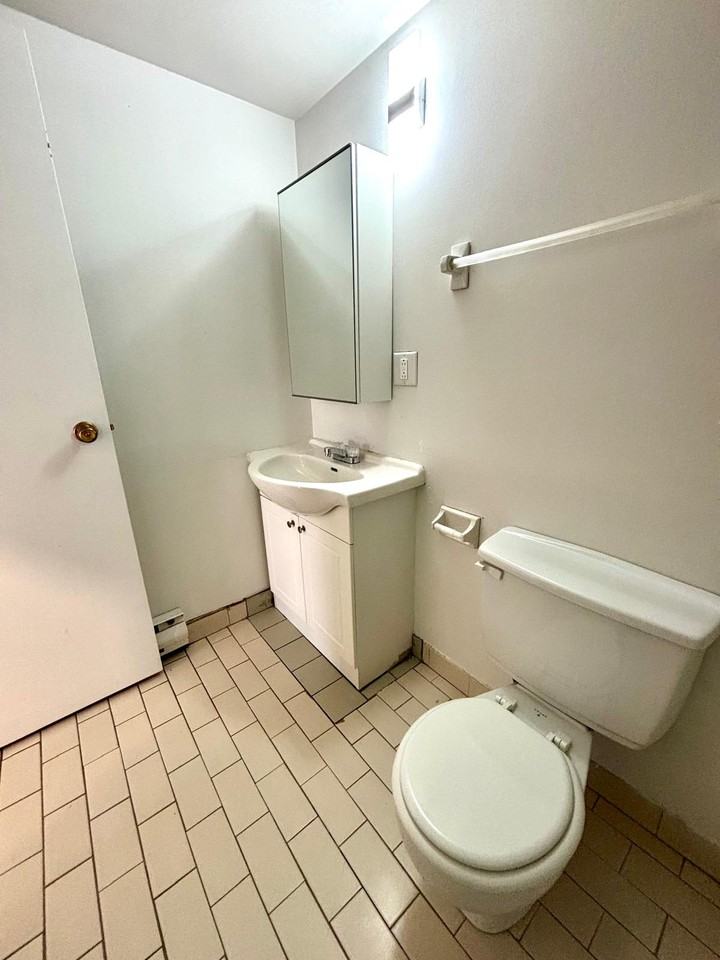 5576 St. Denis - Photo 7 of 14