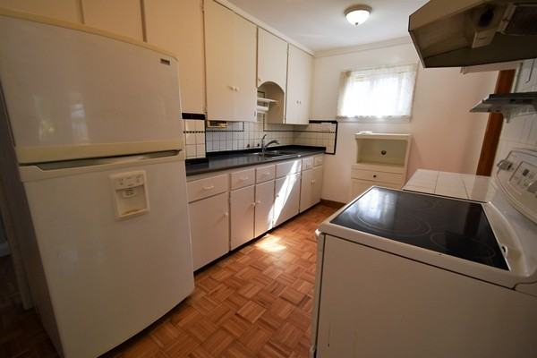 44 Grove Street - Photo 5 of 20