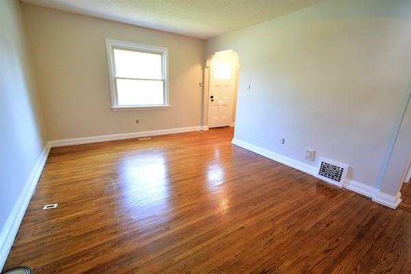 44 Grove Street - Photo 6 of 20