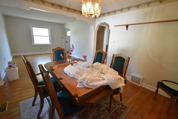 44 Grove Street - Photo 7 of 20