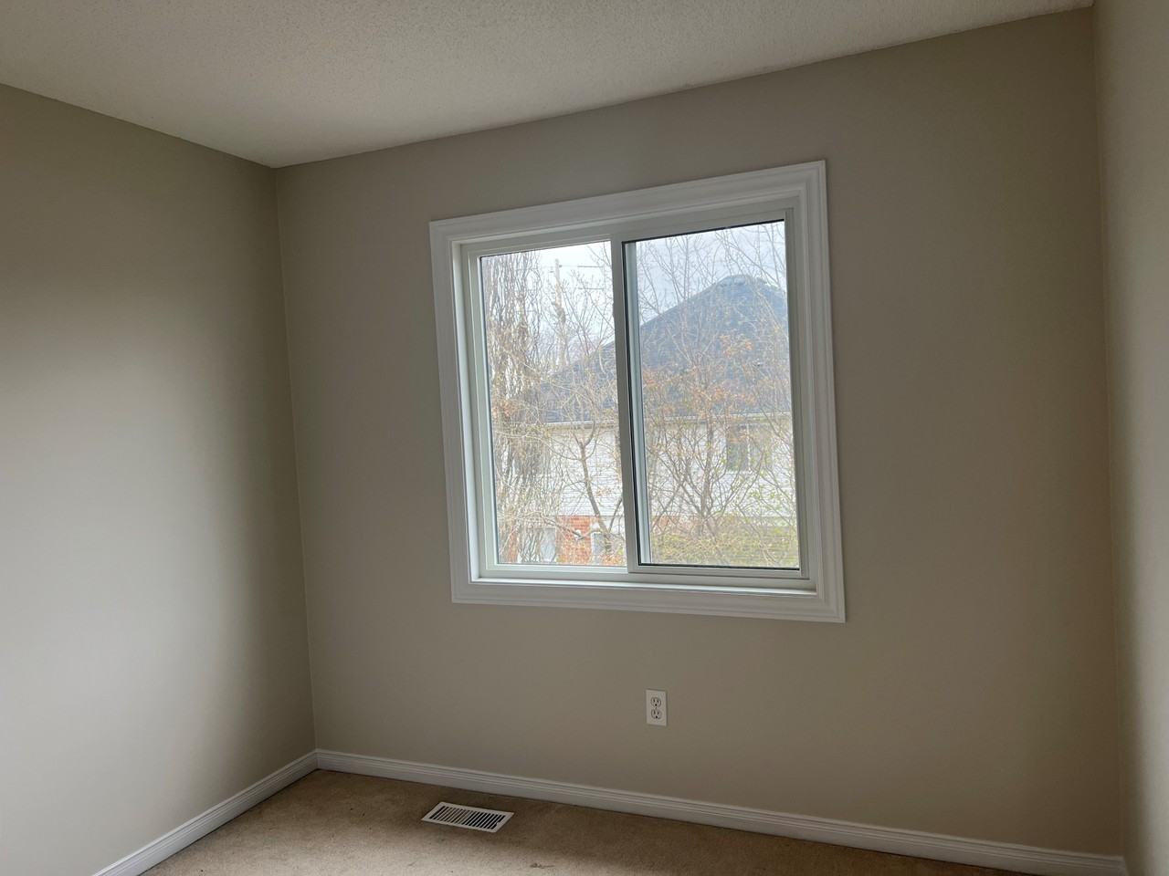 101-240 London Road - Photo 7 of 10