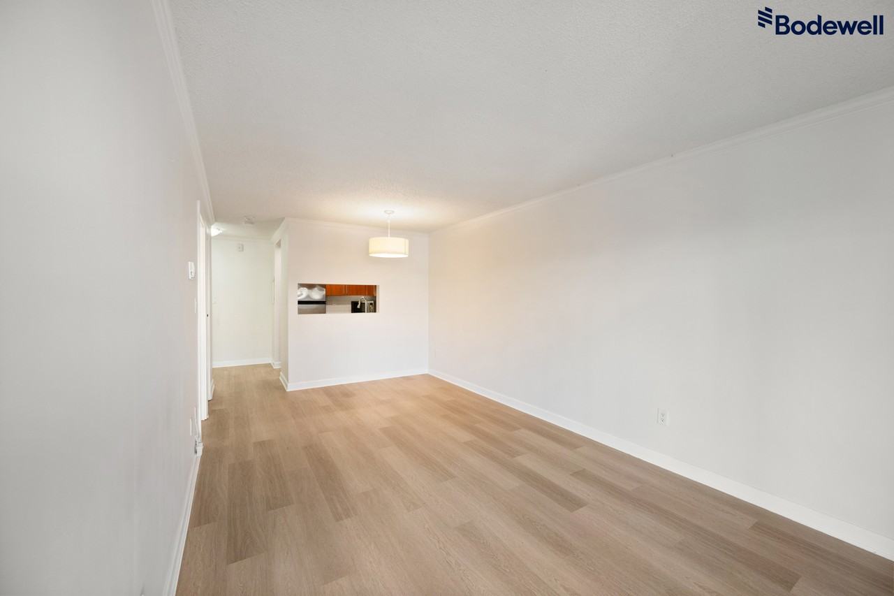 Encore - Photo 3 of 15