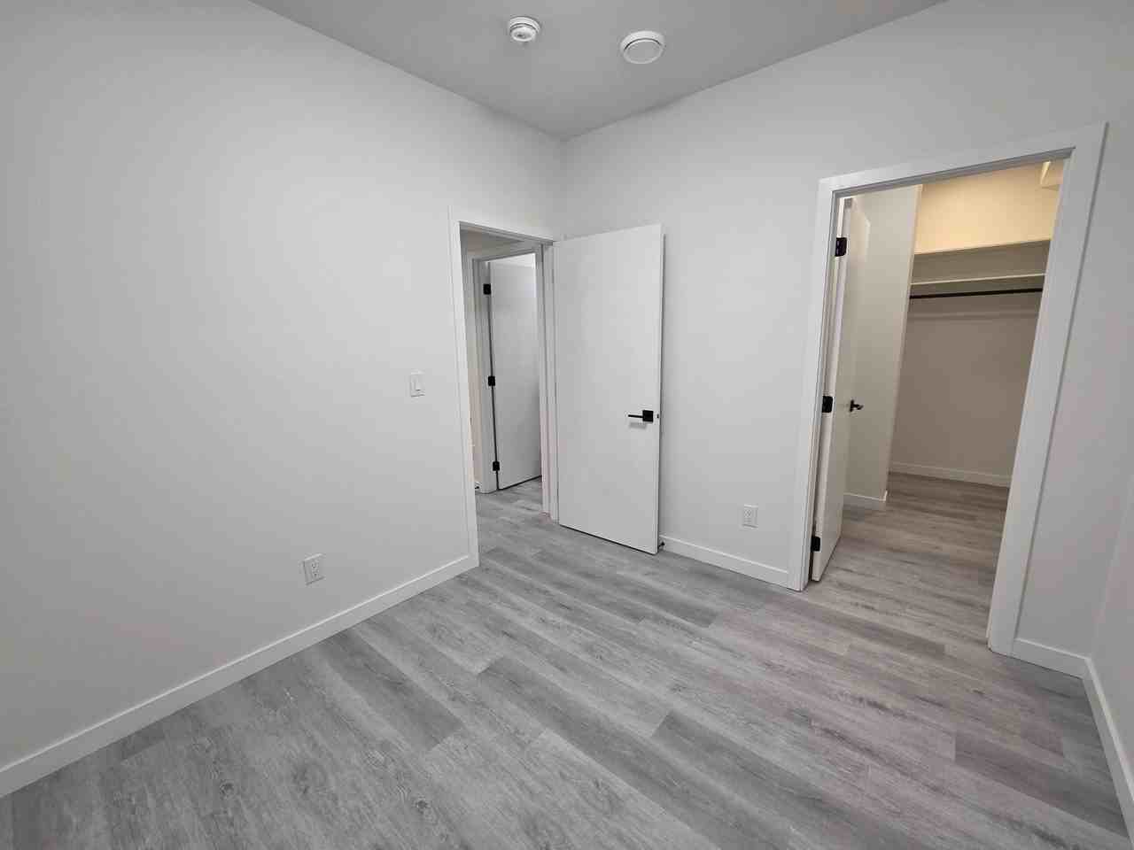 8015 83 St NW Basement Suite - Photo 3 of 8