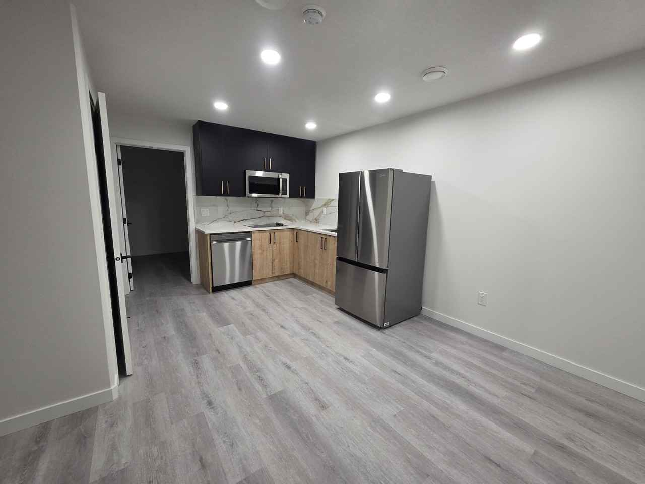 8015 83 St NW Basement Suite - Photo 7 of 8