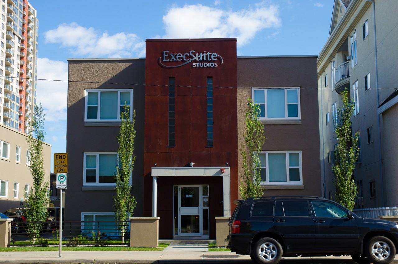 The Dahlsen - Photo 2 of 2