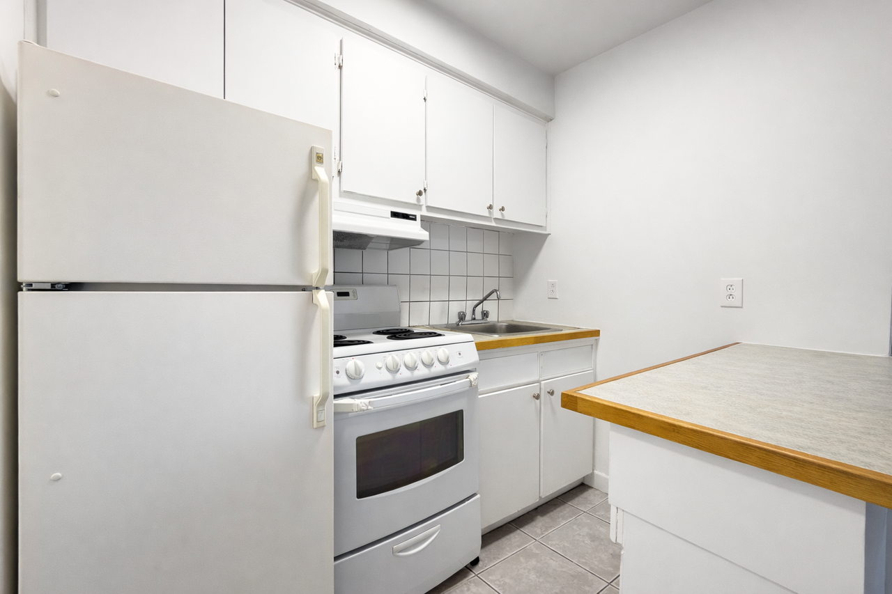 4318 Pierre de Coubertin - Photo 4 of 6