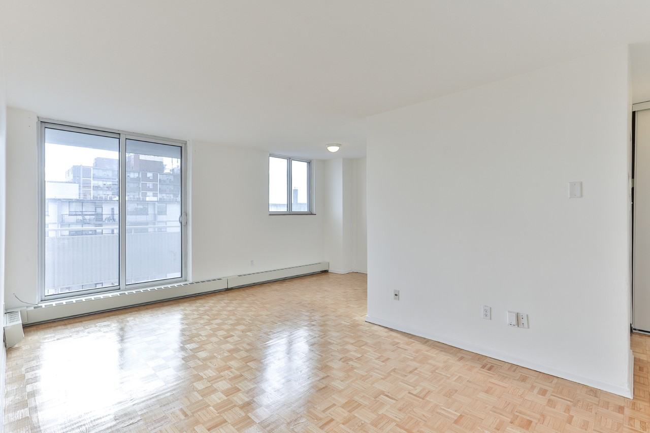 80 Cosburn Avenue - Photo 4 of 22