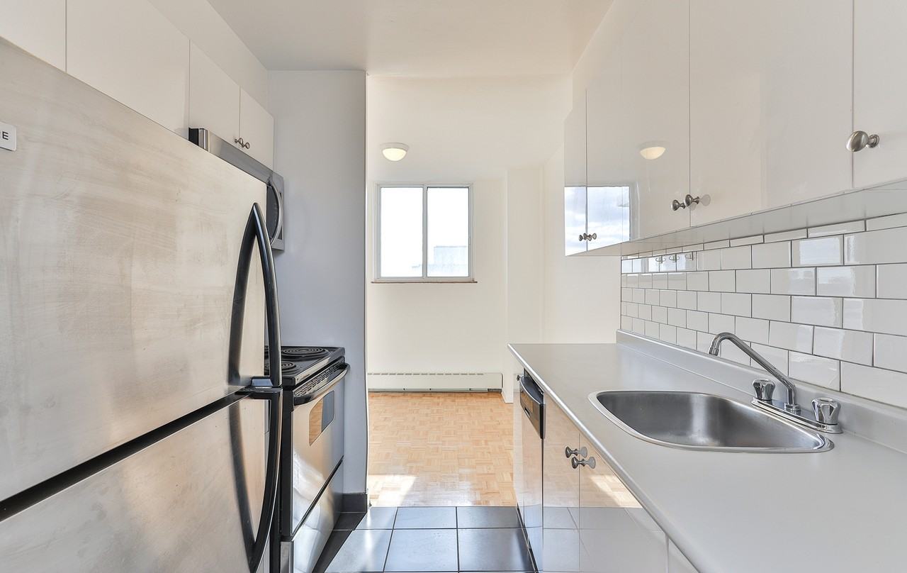 80 Cosburn Avenue - Photo 5 of 22