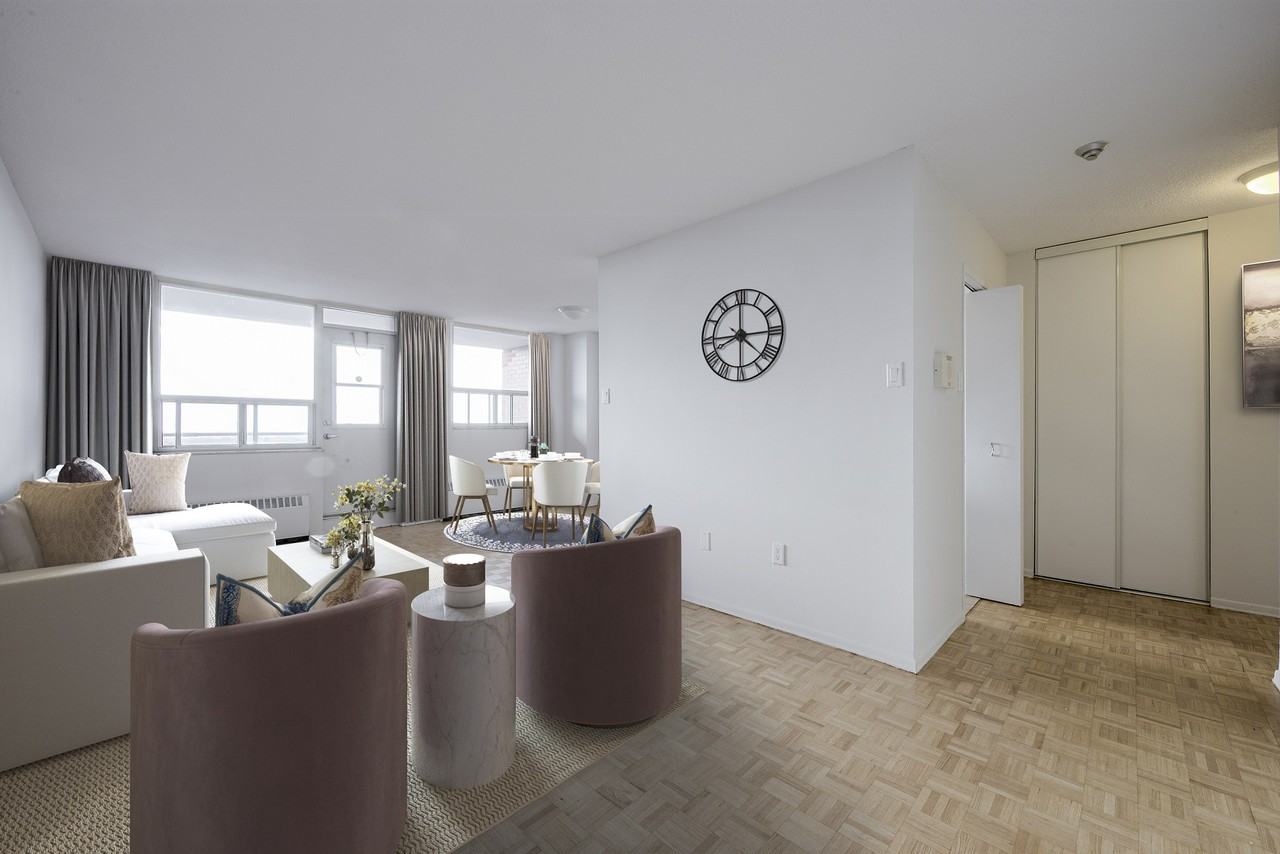 25 Cosburn Avenue - Photo 7 of 10