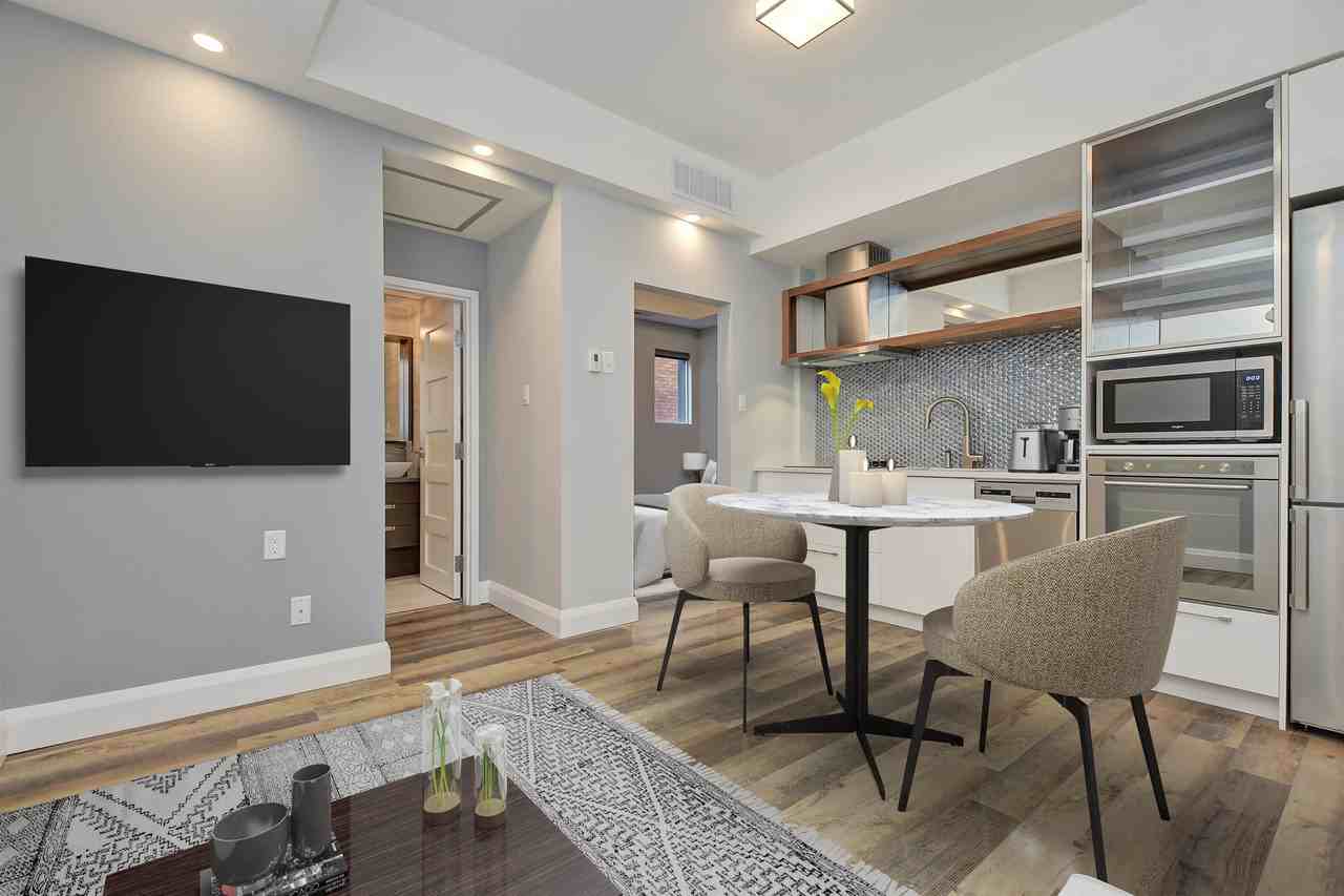 534 Lisgar Street - Photo 4 of 13