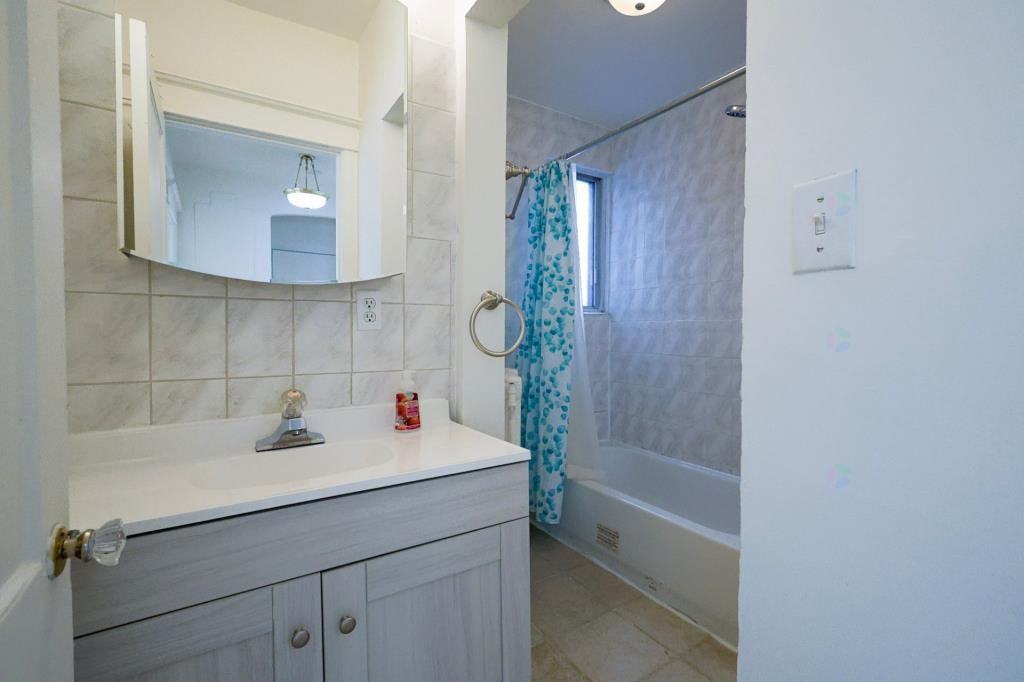 5031 Sherbrooke Ouest - Photo 4 of 16