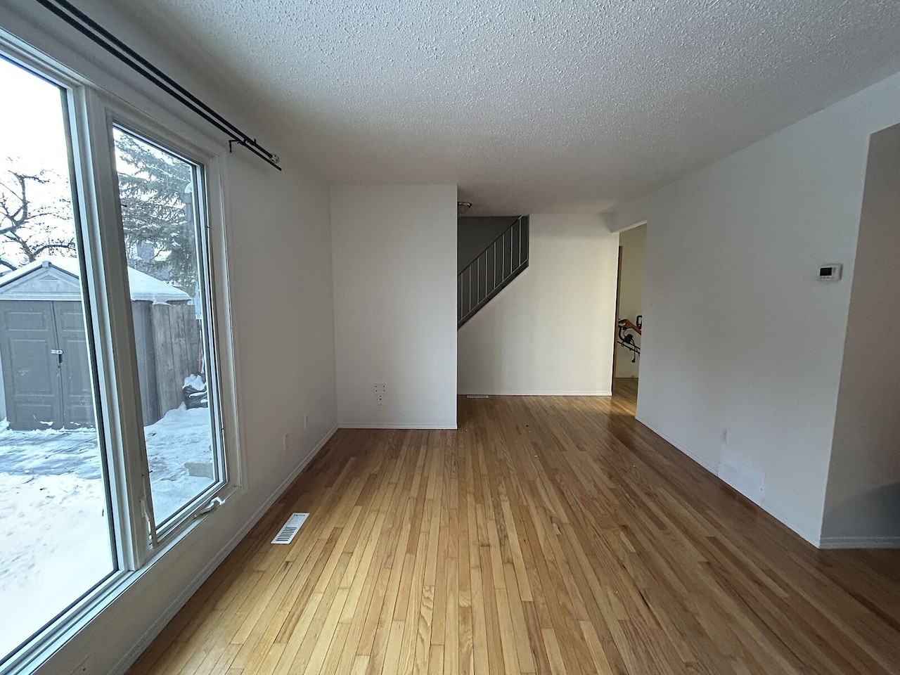 18253 84 Avenue Northwest, Edmonton, Alberta, Canada, T5T 1T7 - Photo 3 of 16