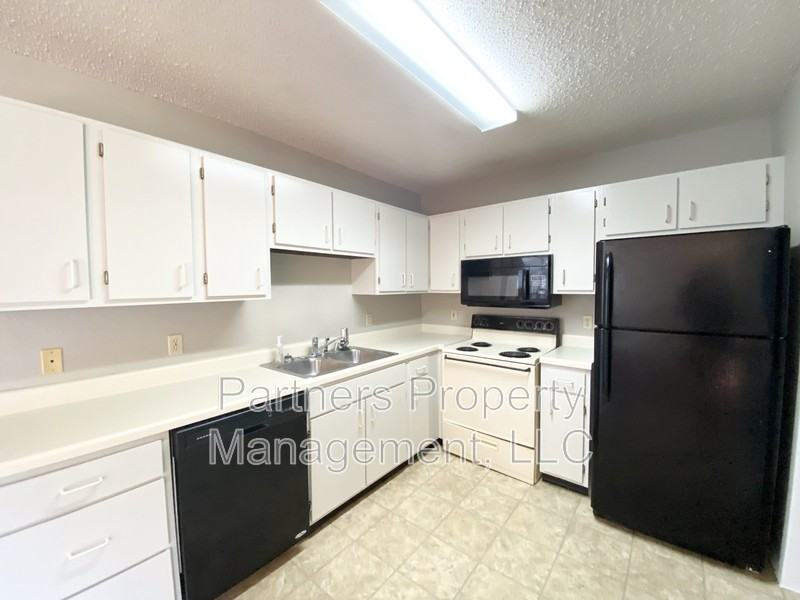 1645 N Dawn Dr - Photo 3 of 11