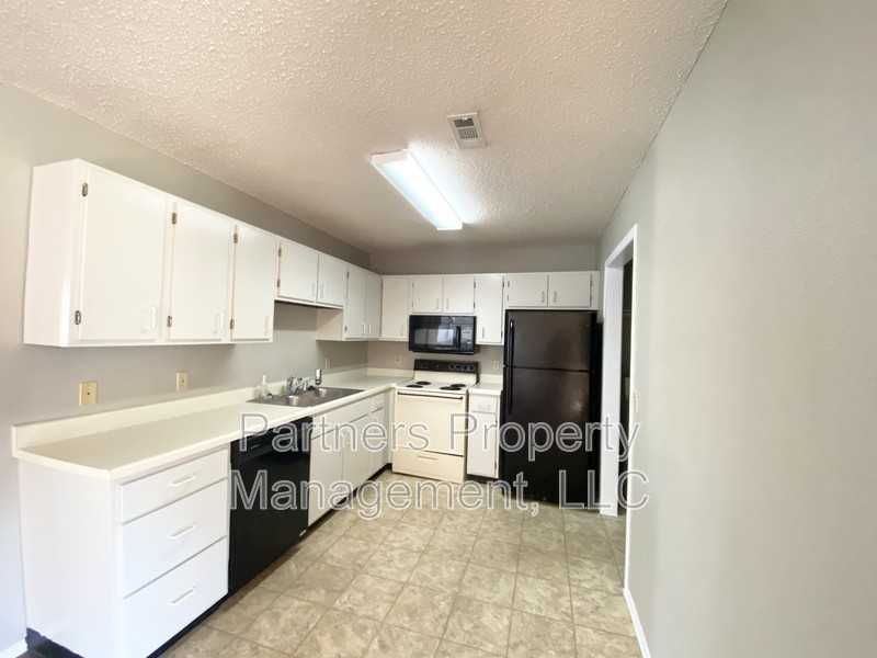 1645 N Dawn Dr - Photo 4 of 11