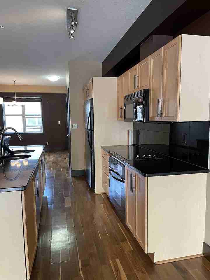 10503 98 Avenue Northwest 514, Edmonton, Alberta, Canada, T5K 0B2 - Photo 2 of 10