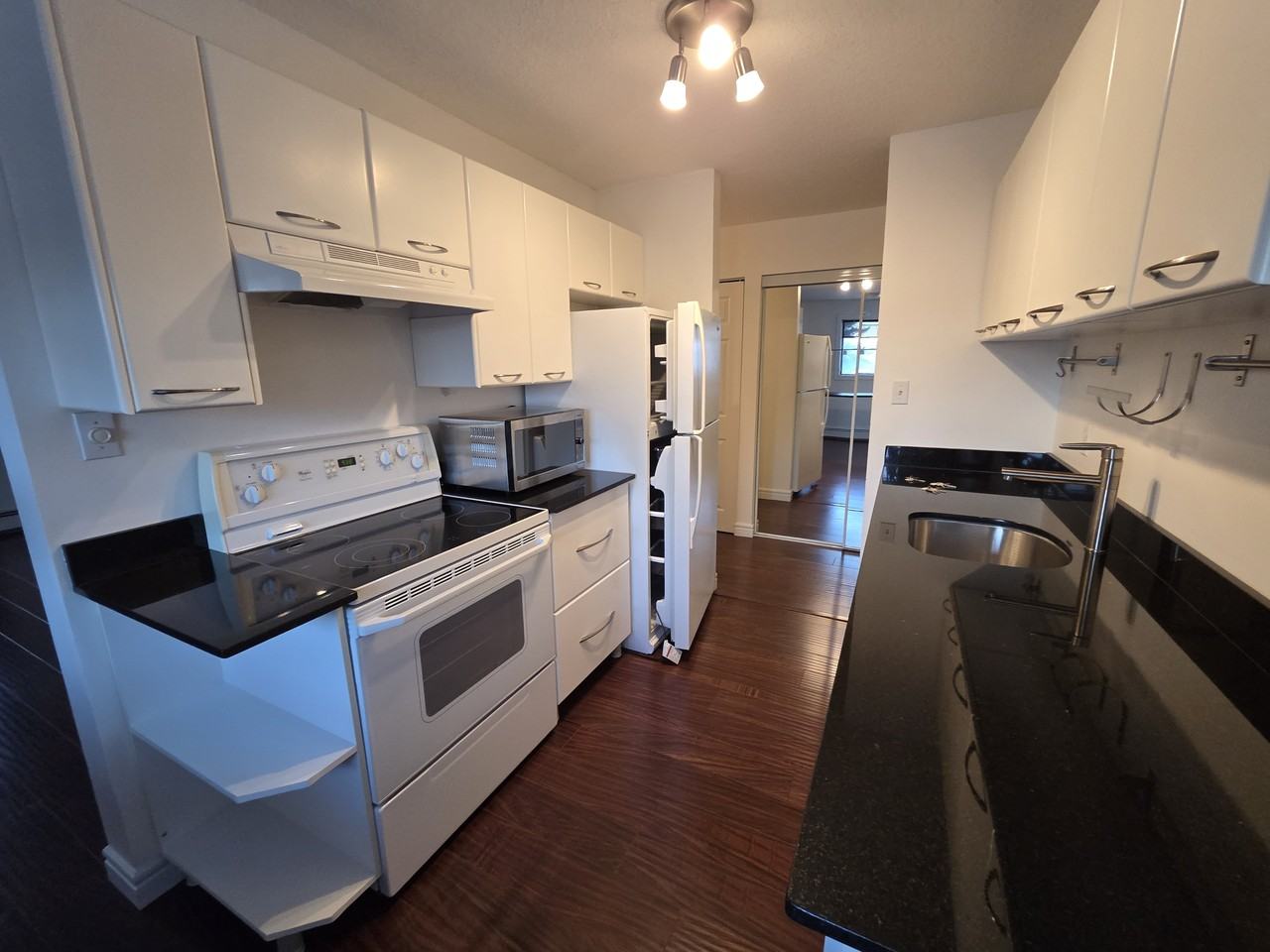 204 - 11115 74 St Edmonton, AB - Photo 3 of 13