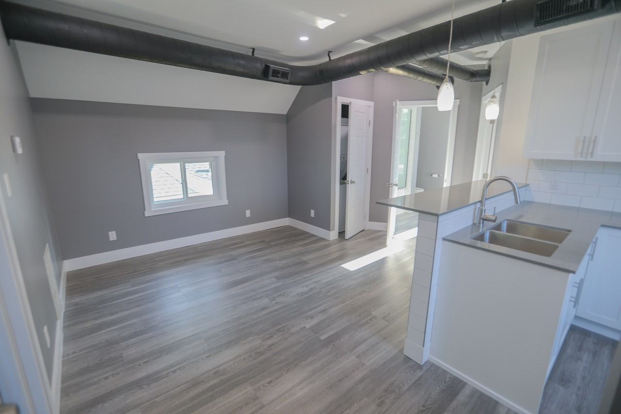 Wharncliffe Rd. S. 94 - Upper - Photo 3 of 27