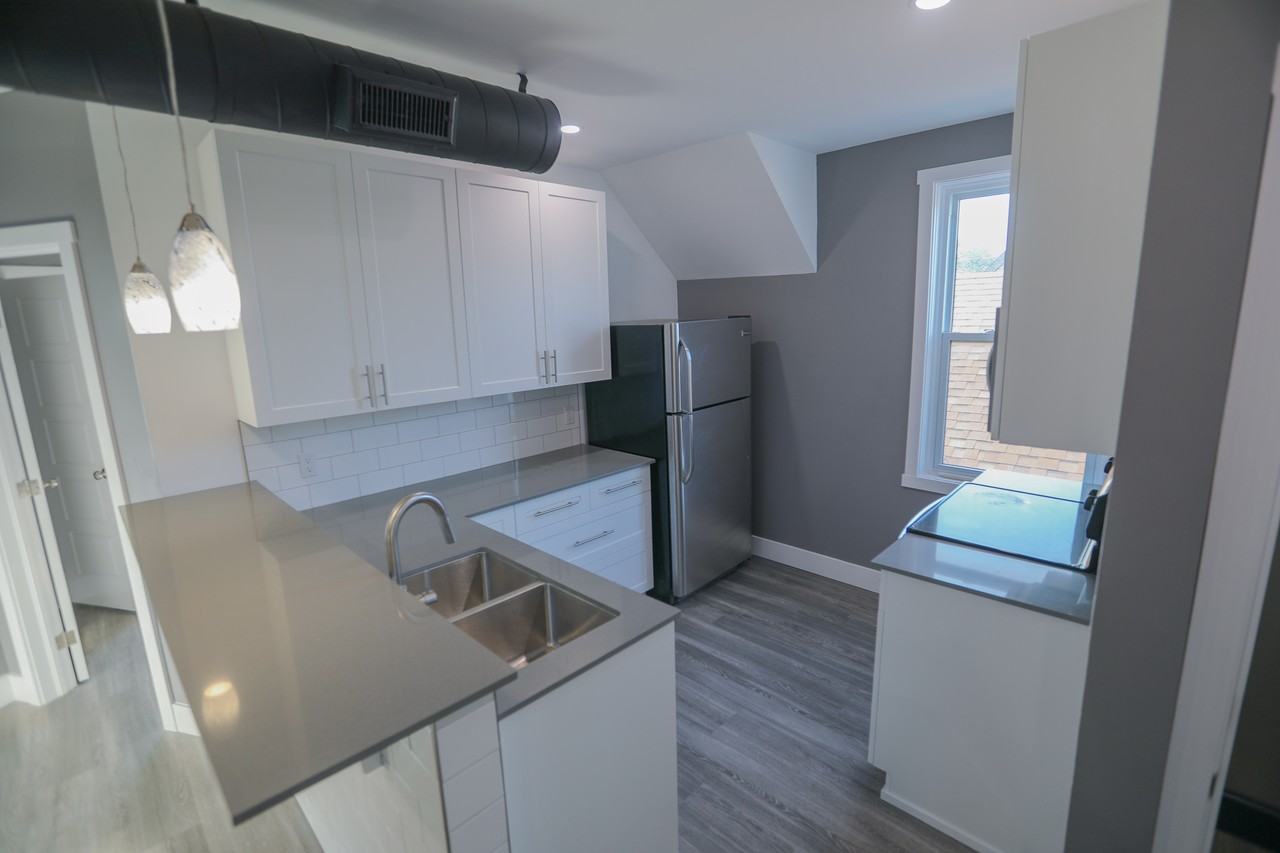 Wharncliffe Rd. S. 94 - Upper - Photo 4 of 27