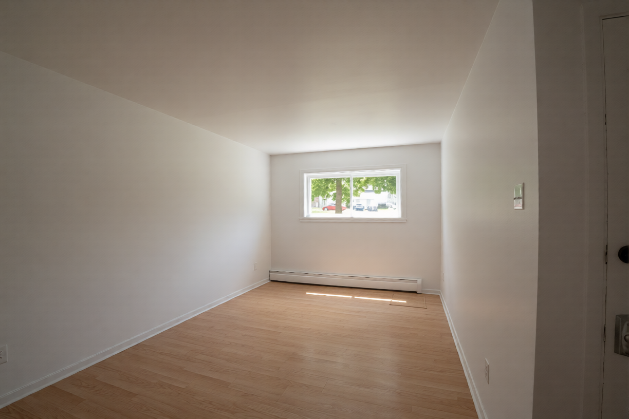 45 Boulevard Fortin - Photo 3 of 8