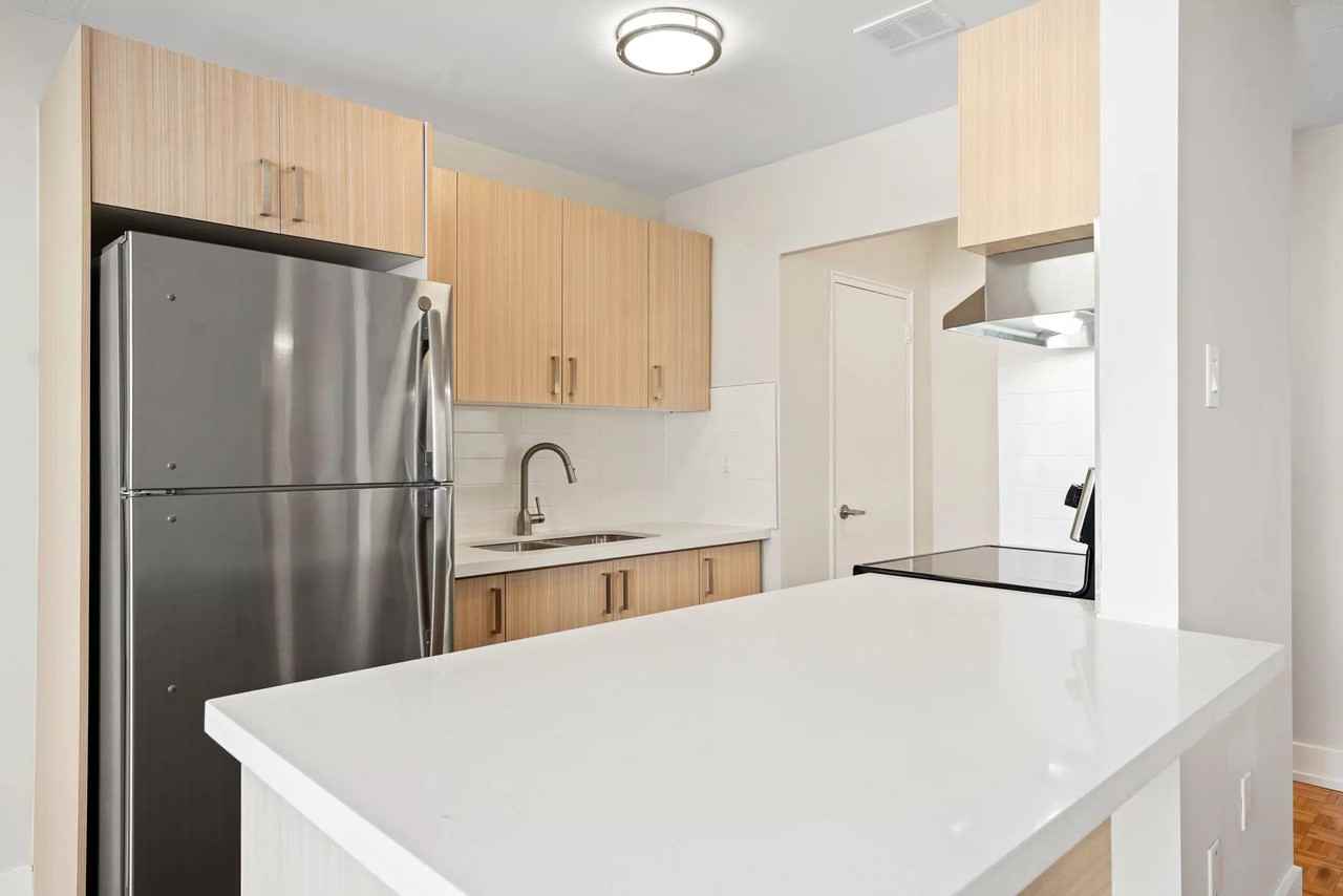 12 Park St. E. - Photo 3 of 8