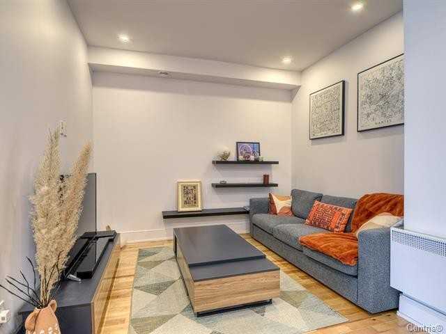 8261 Rue St-Denis - Photo 5 of 15