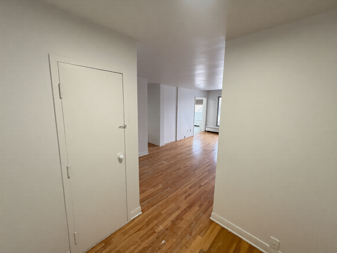 2660-2670 Kent - Photo 4 of 8