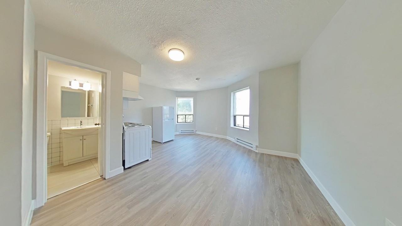 1510-1512 King St W - Photo 4 of 6