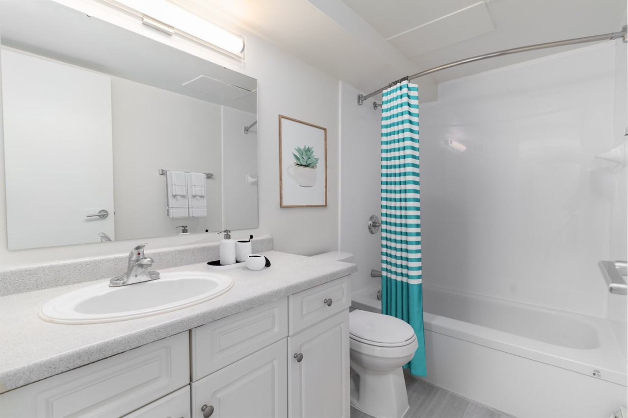 Christopher Arms - Photo 7 of 8