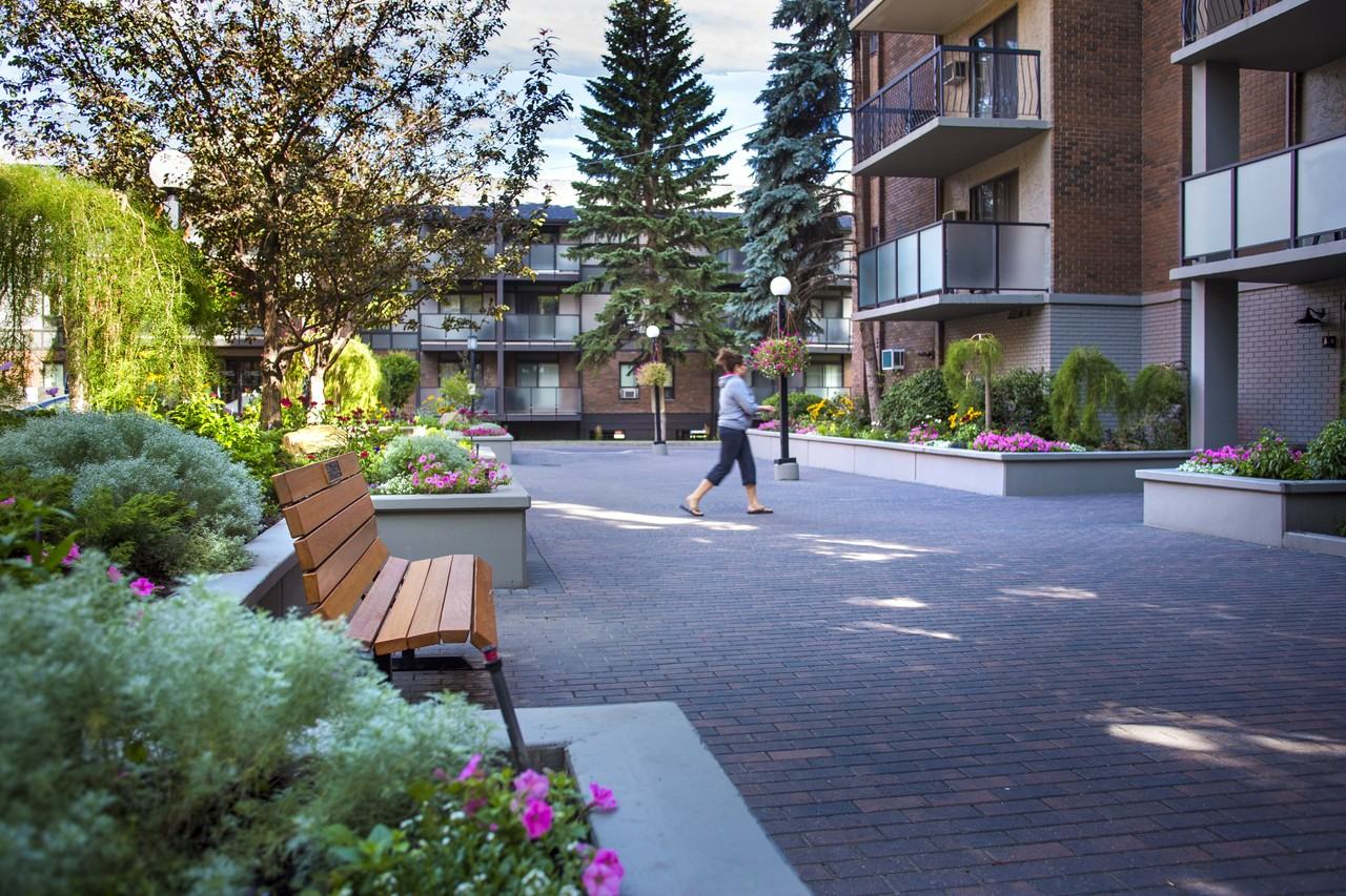 ExecSuite Tower - Photo 3 of 9