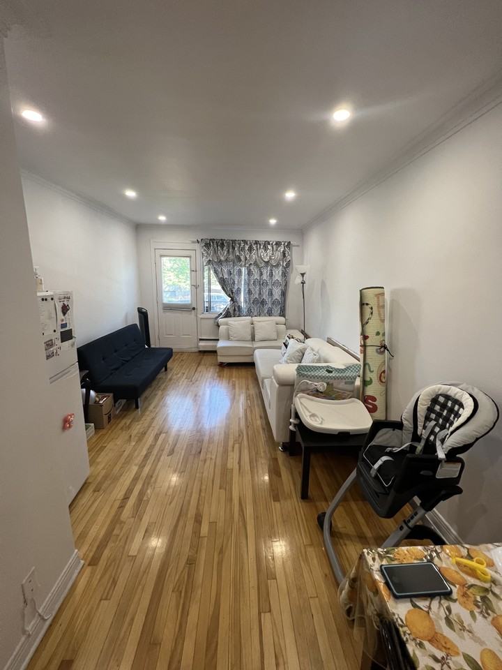 4785 Bouchette - Photo 2 of 24