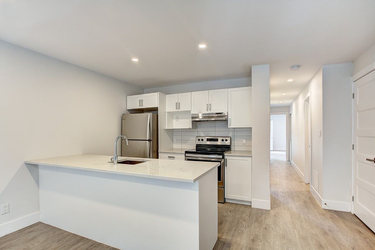 952 Rue Saint-Philippe - Photo 5 of 11