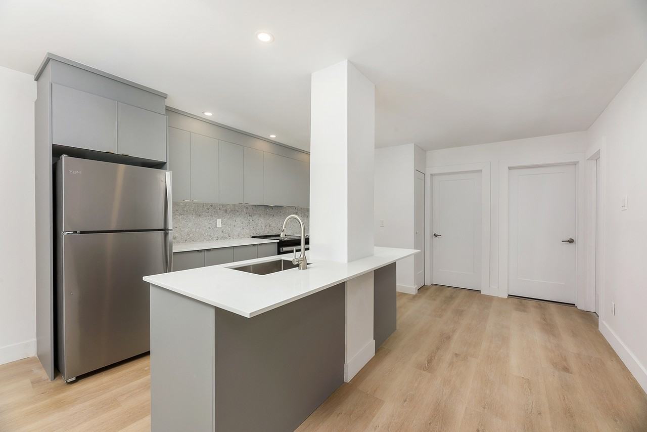 293 Saint Augustin - Photo 4 of 34