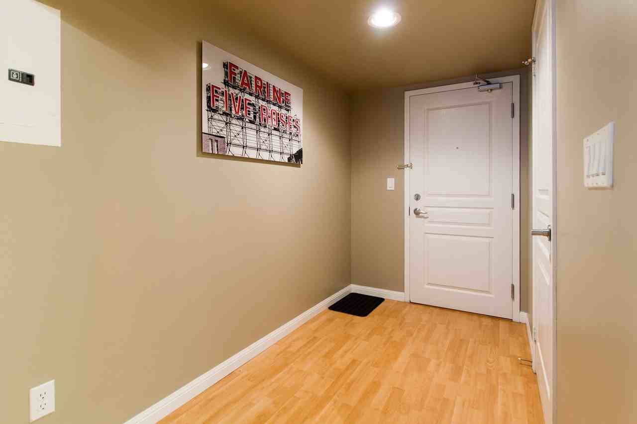 University Place - Photo 6 of 10