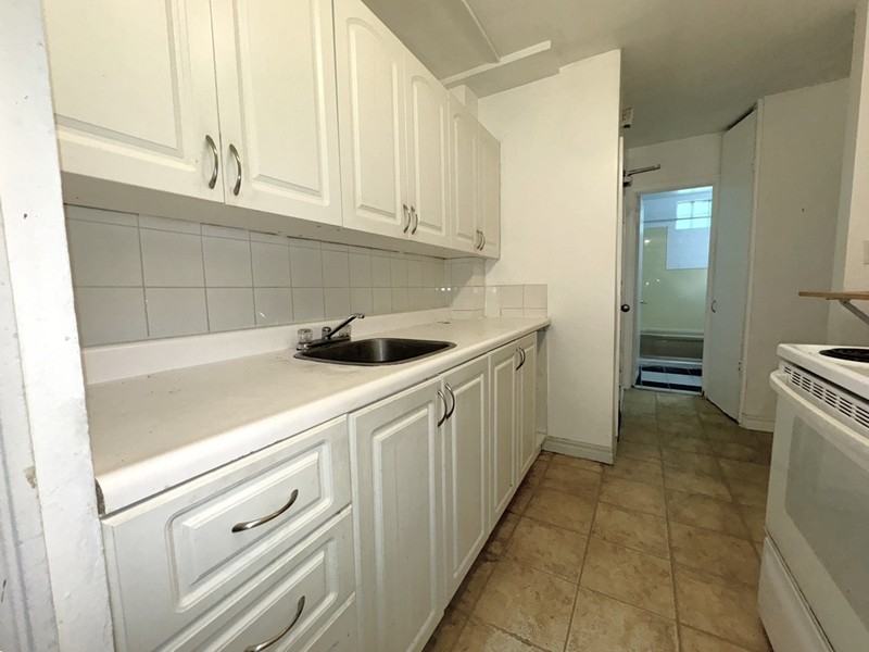 534 Finlayson St - Photo 5 of 21