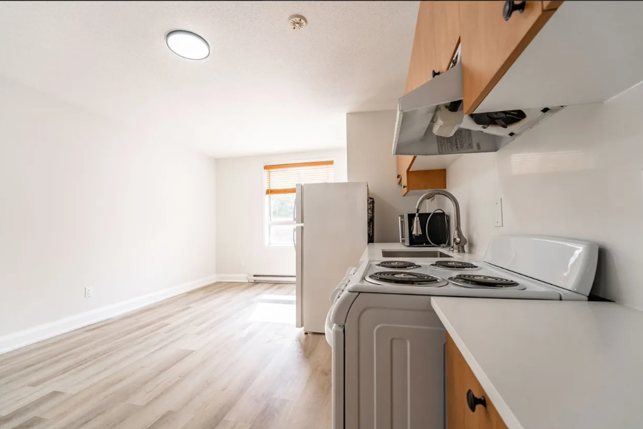 477 Cumberland Street - Photo 3 of 18