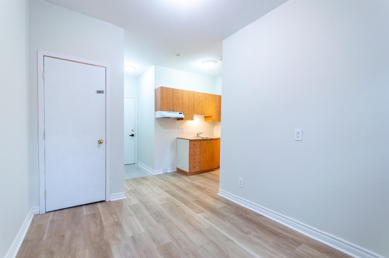 477 Cumberland Street - Photo 2 of 10