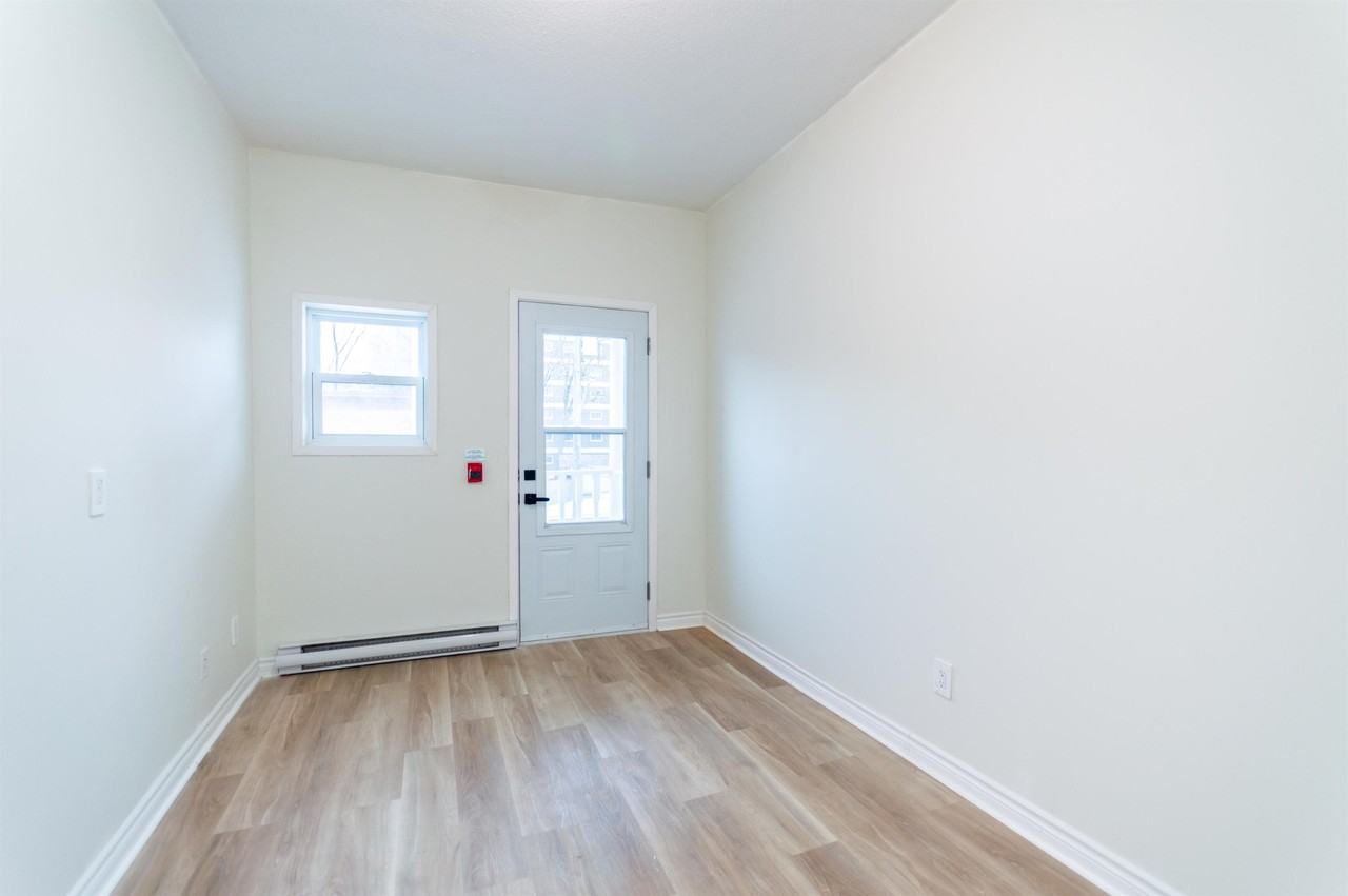 477 Cumberland Street - Photo 6 of 10