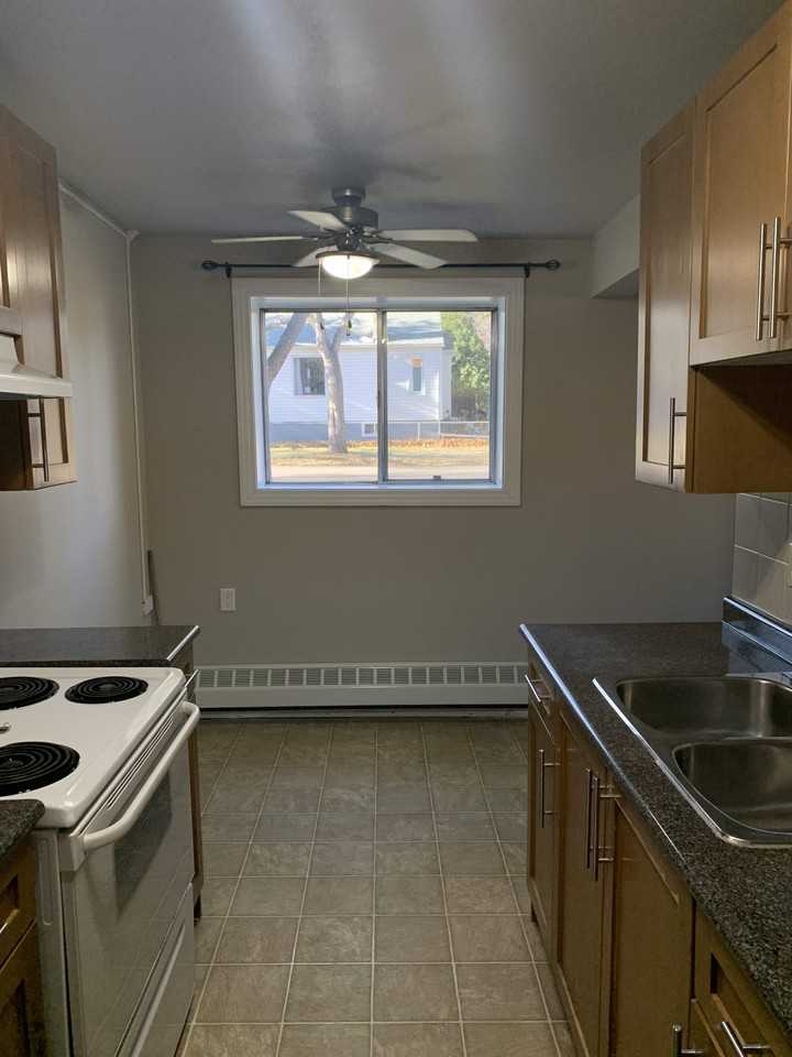 Scona Place - Photo 7 of 20